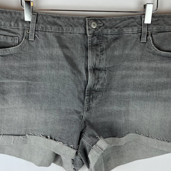 NWT: old navy High-Waisted O.G. Gray Cut-Off Jean Shorts (22) $40 - Picture 5 of 13